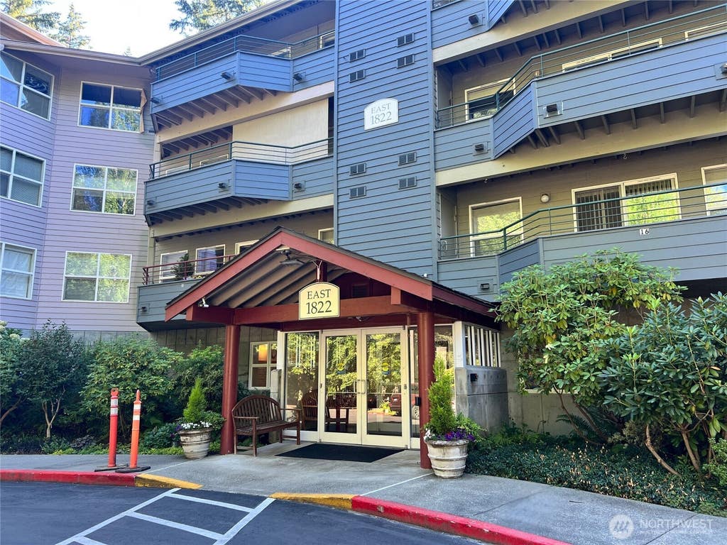 Photo of 1822 152nd Avenue NE #E307, Bellevue, WA 98007 (MLS # 2559780)