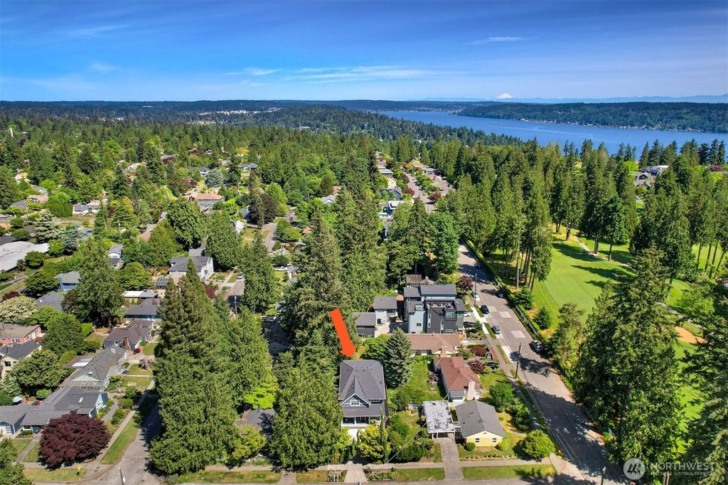 Photo of 4414 NE 77th Street, Seattle, WA 98115 (MLS # 2534255)