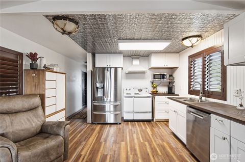 18289 E State Route 3 20 Allyn WA 98524