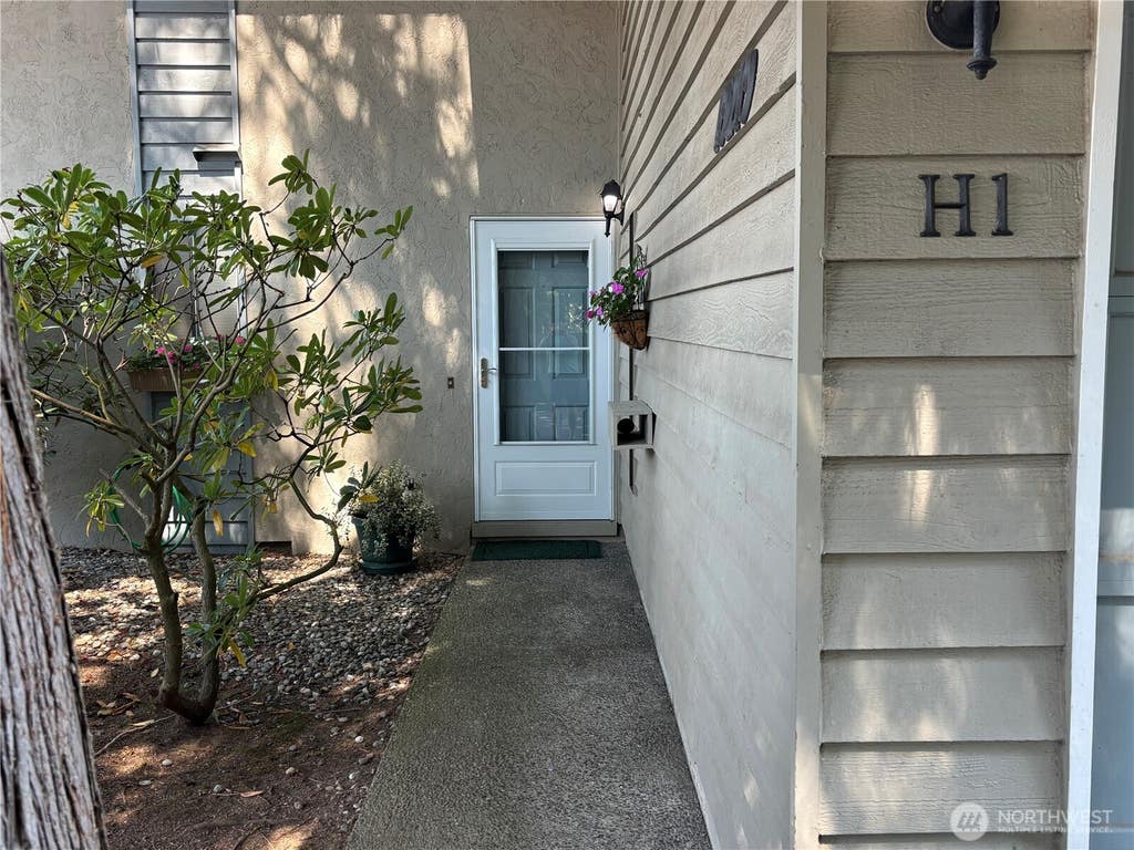 Photo of 19219 40th Avenue W #H-1, Lynnwood, WA 98036 (MLS # 2566674)