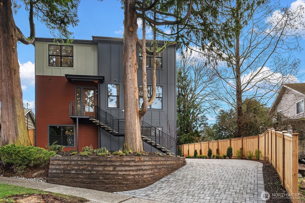 Photo of 2615 NE 87th Street, Seattle, WA 98115 (MLS # 2492309)