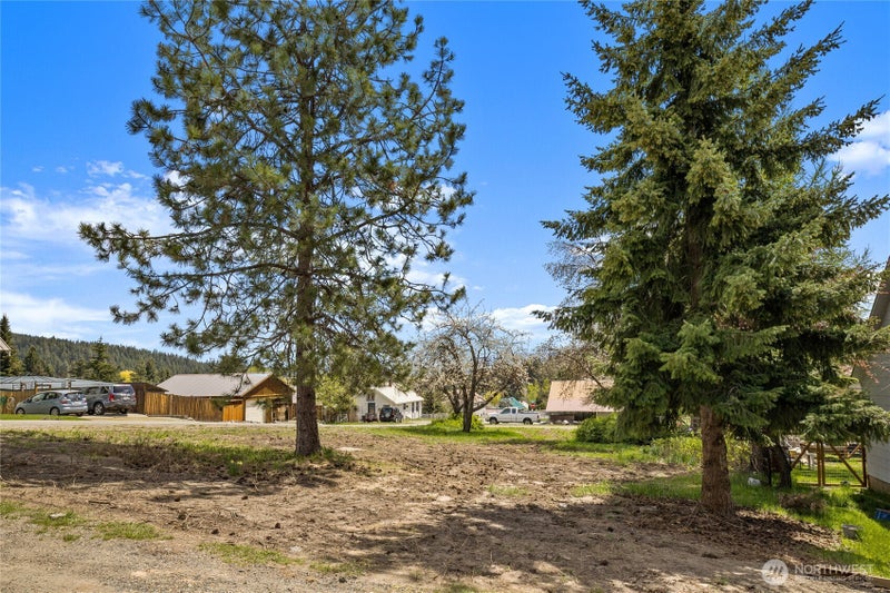 4 W Alaska Avenue