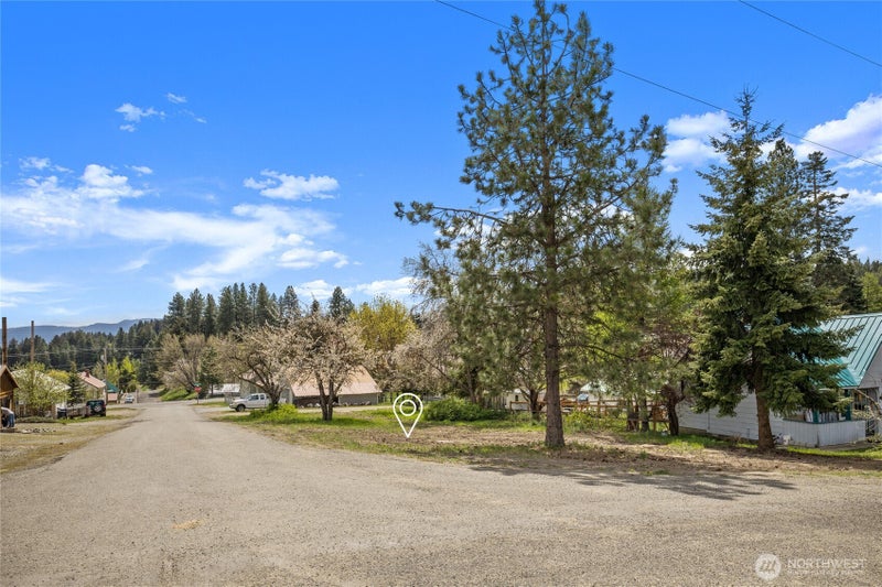 4 W Alaska Avenue