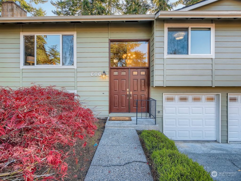 Photo of 606 216th Street SW, Bothell, WA 98021 (MLS # 2016027)