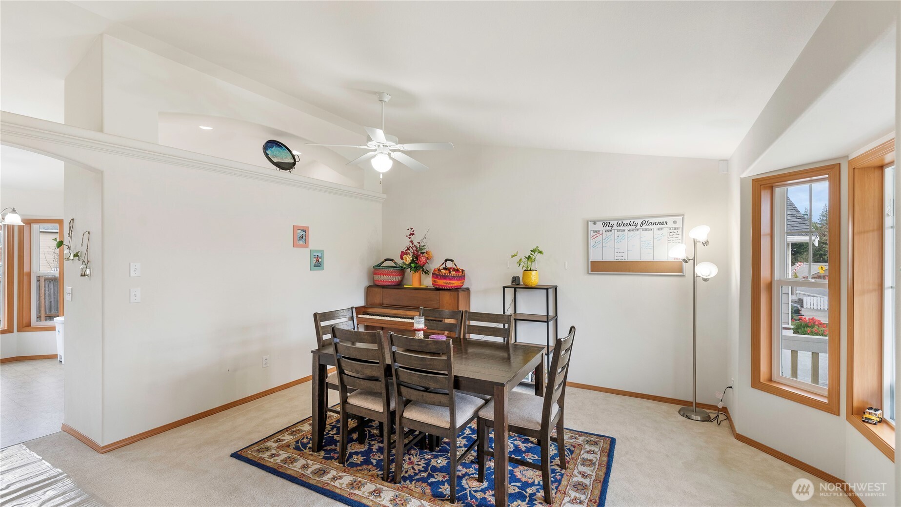 4471 E Broadway Street