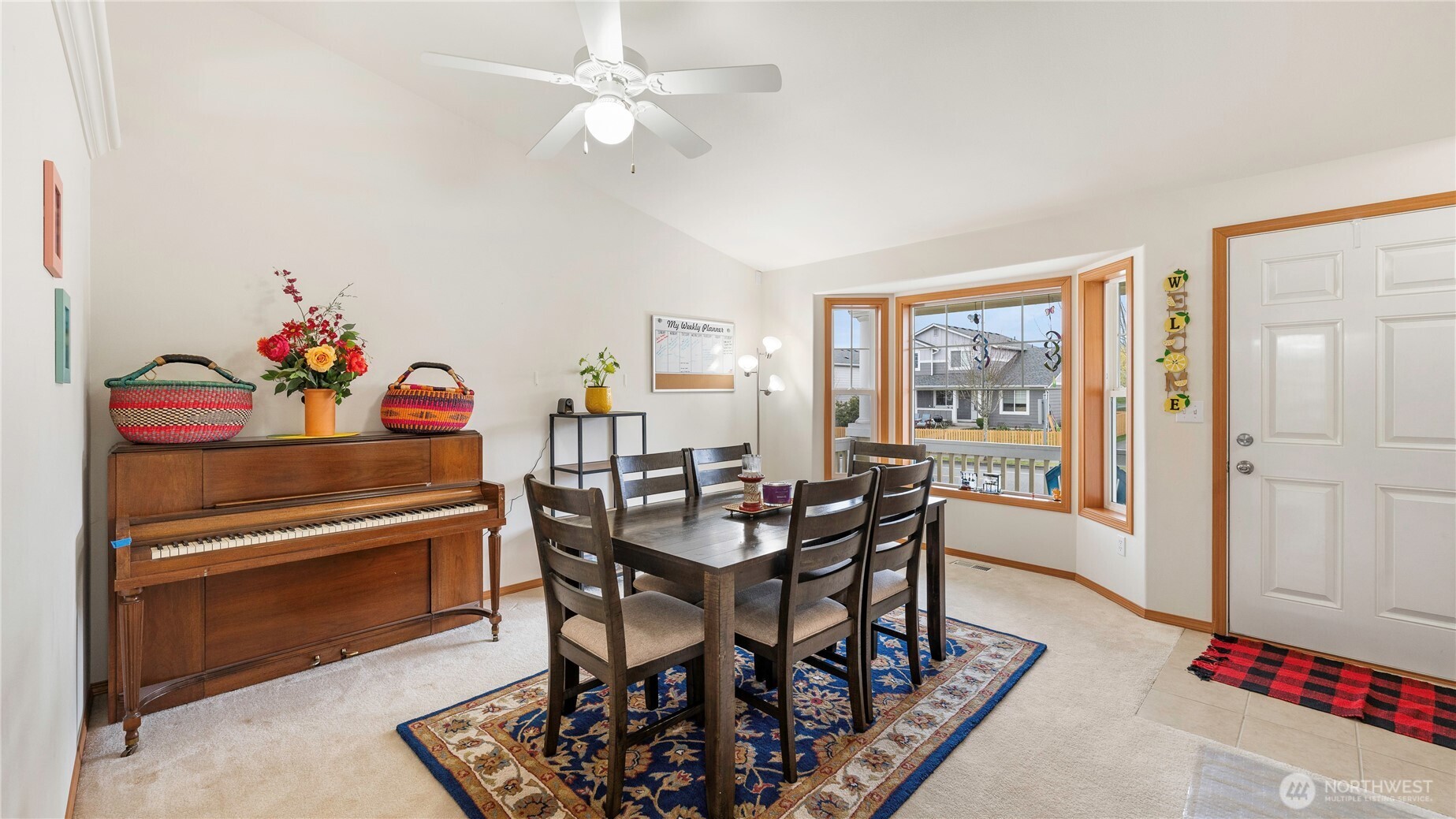 4471 E Broadway Street