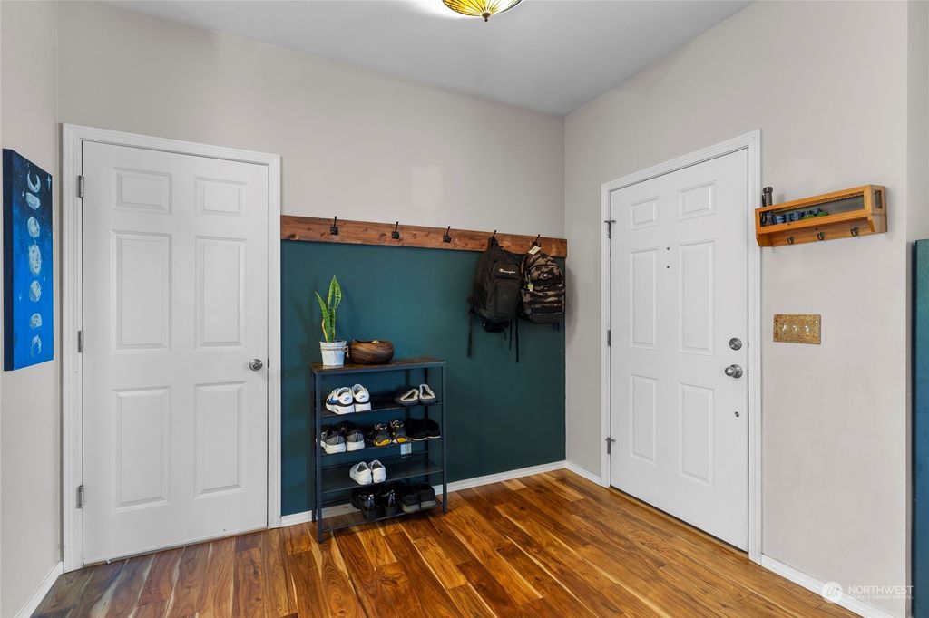 Photo of 14024 15th Avenue W, Lynnwood, WA 98087 (MLS # 2298143)