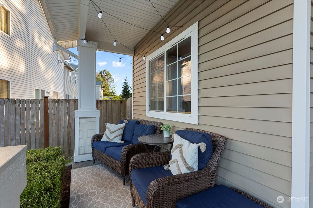 Photo of 14024 15th Avenue W, Lynnwood, WA 98087 (MLS # 2298143)