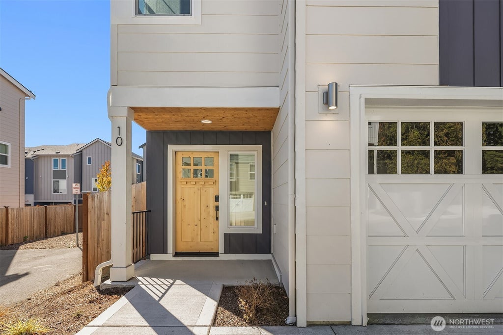 Photo of 10 160th Place SE, Bothell, WA 98012 (MLS # 2582614)