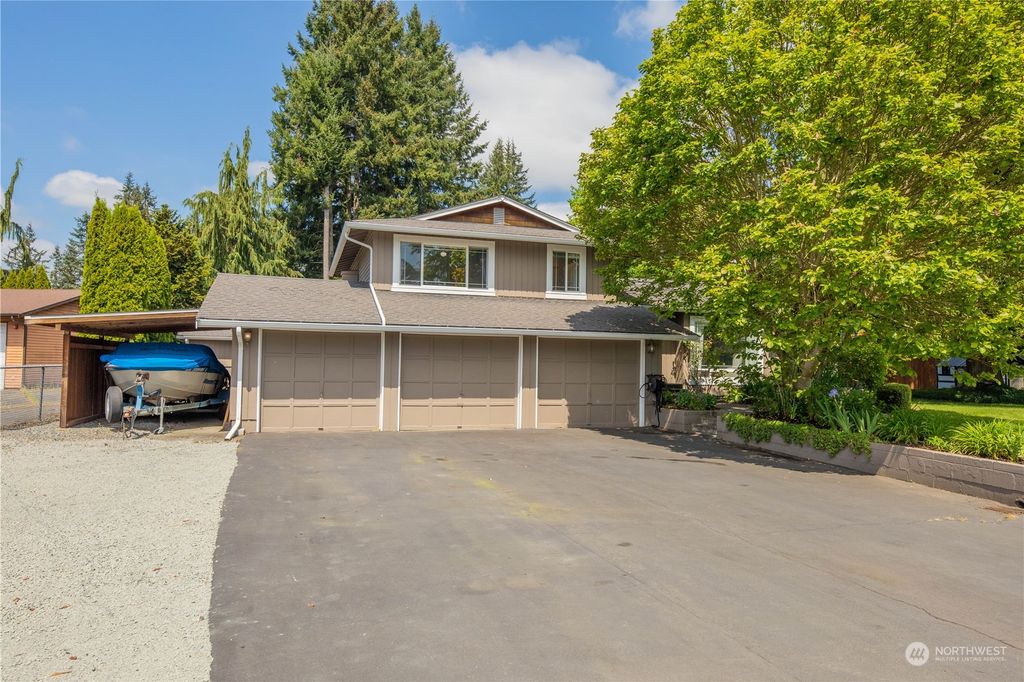 Photo of 4723 126th Street NE, Marysville, WA 98271 (MLS # 2070557)