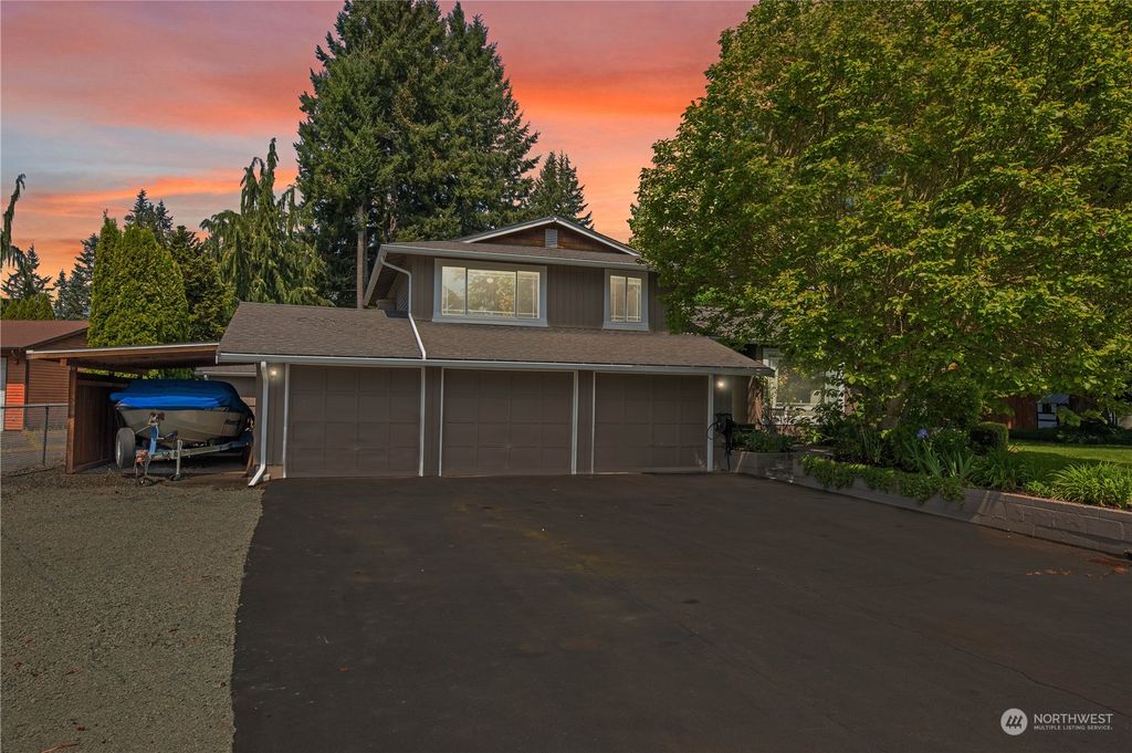 Photo of 4723 126th Street NE, Marysville, WA 98271 (MLS # 2070557)