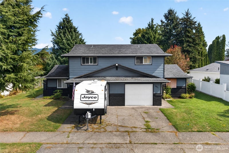 901 Melody Lane