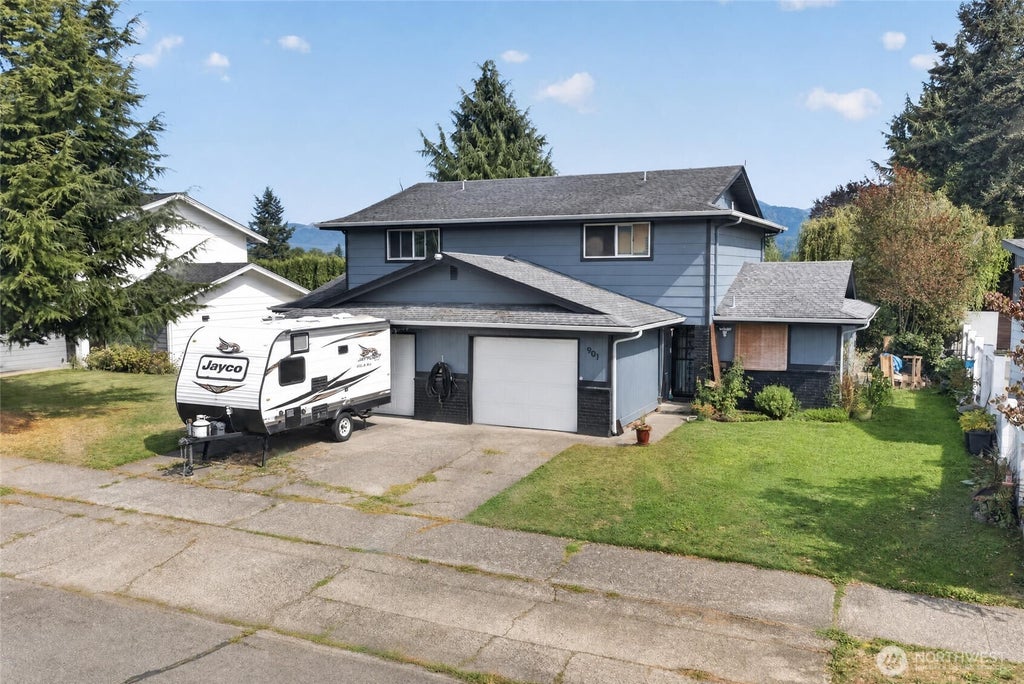 Photo of 901 Melody Lane, Enumclaw, WA 98022 (MLS # 2582710)