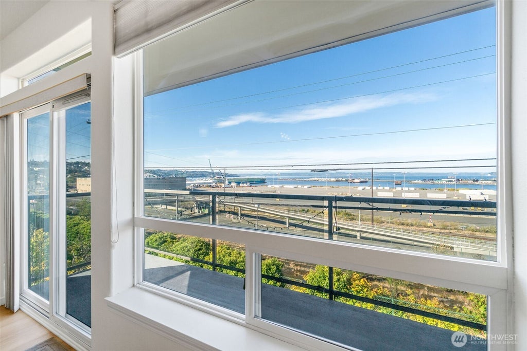 Photo of 2420 Grand Avenue #102, Everett, WA 98201 (MLS # 2585010)