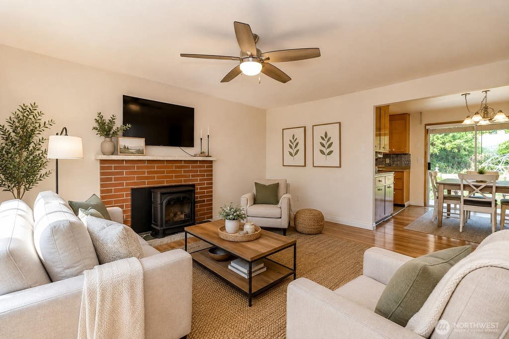 Photo of 31226 6th Avenue S, Federal Way, WA 98003 (MLS # 2560643)
