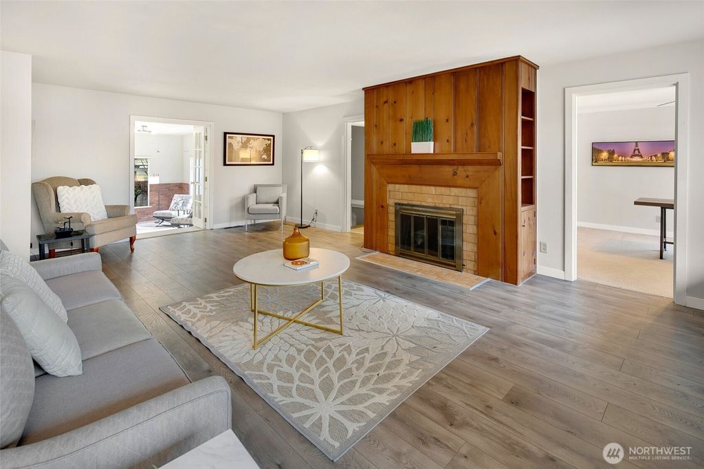 Photo of 321 6th Avenue S, Kirkland, WA 98033 (MLS # 2333254)