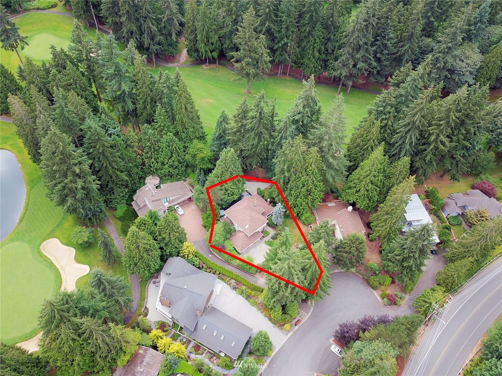 Photo of 3333 Sahalee Way NE, Sammamish, WA 98074 (MLS # 1949842)