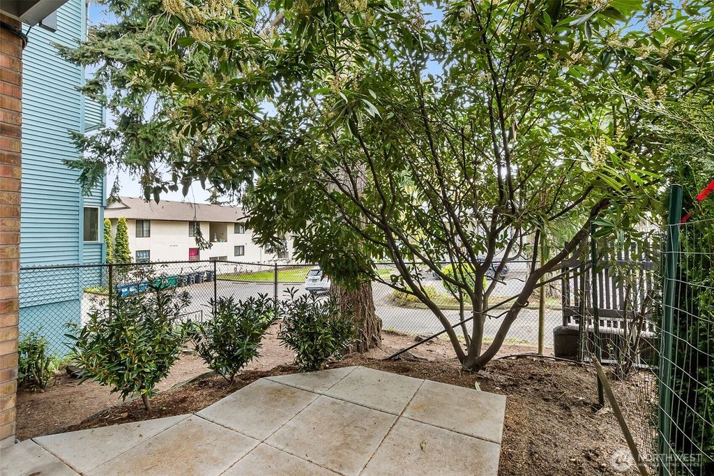 Photo of 255 SW 154th Street, Burien, WA 98166 (MLS # 2463330)