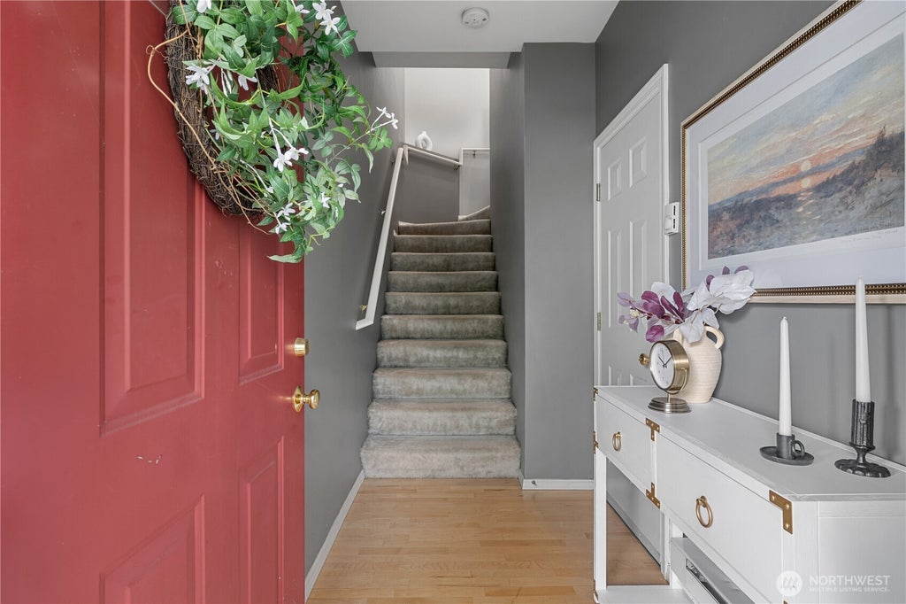 Photo of 5213 238th Lane SE, Issaquah, WA 98029 (MLS # 2574781)