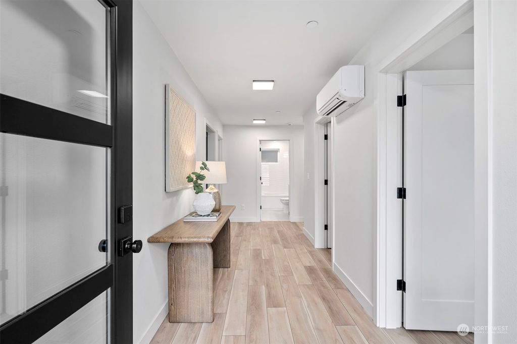 Photo of 1211 NE 97th Street, Seattle, WA 98115 (MLS # 2194534)