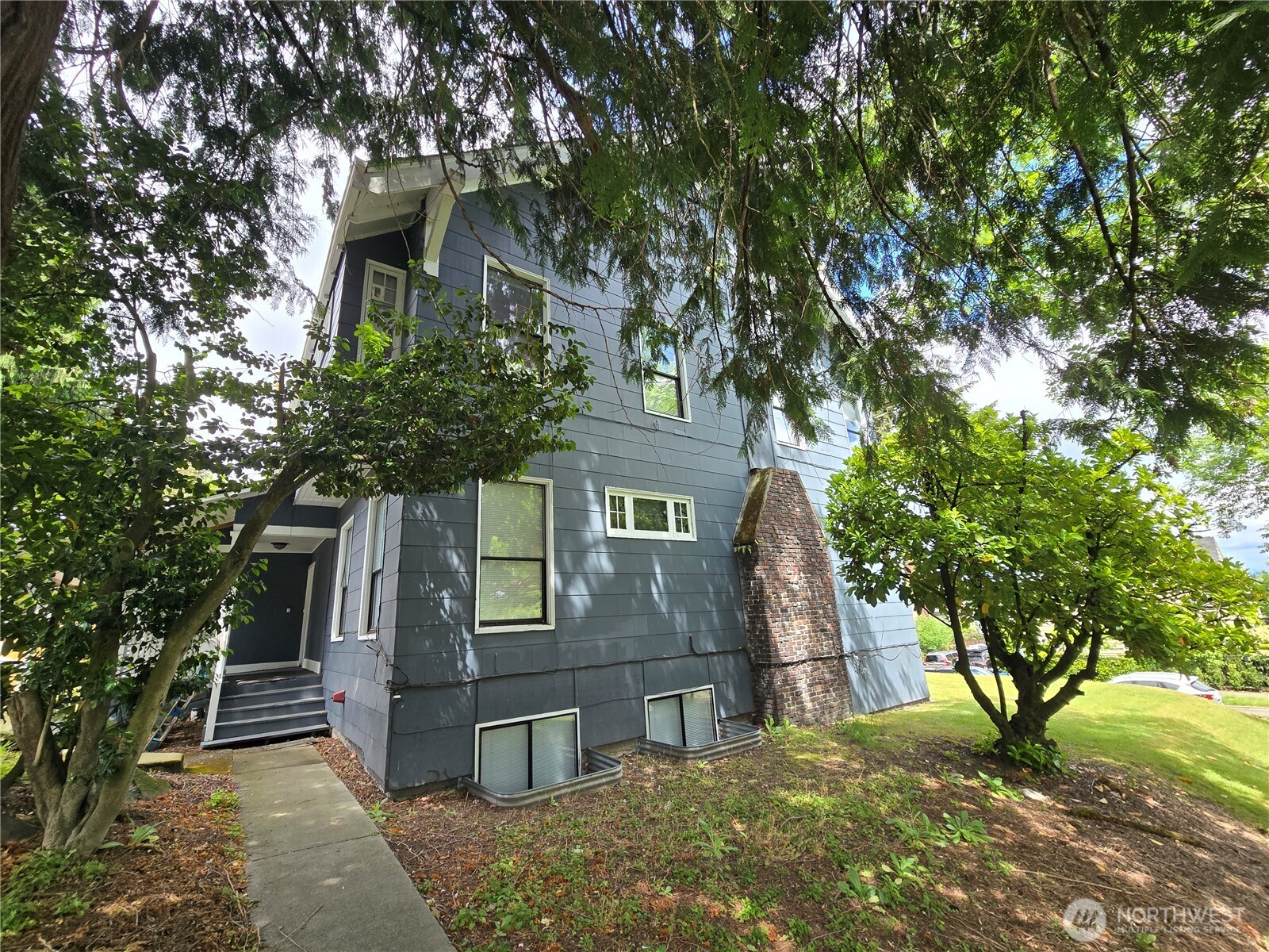 5201 19th Avenue NE