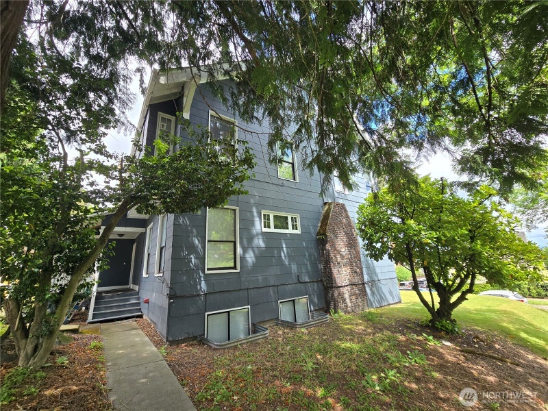 5201 19th Avenue NE