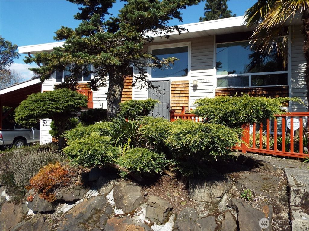 Photo of 5936 S Fountain Street, Seattle, WA 98178 (MLS # 2368203)
