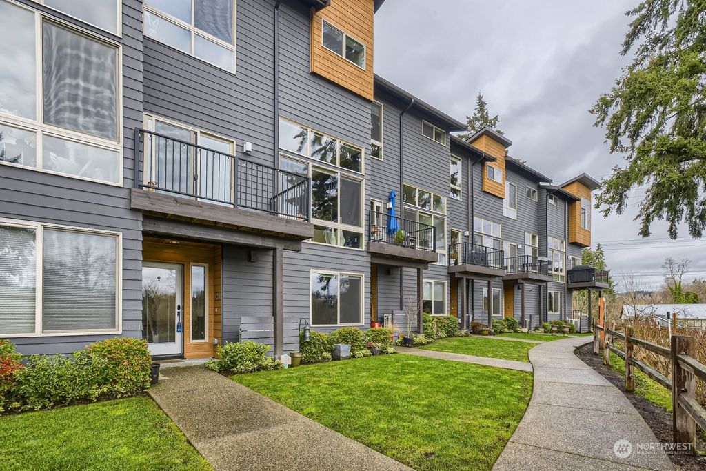 Photo of 18256 73rd Avenue NE #105, Kenmore, WA 98028 (MLS # 2030084)