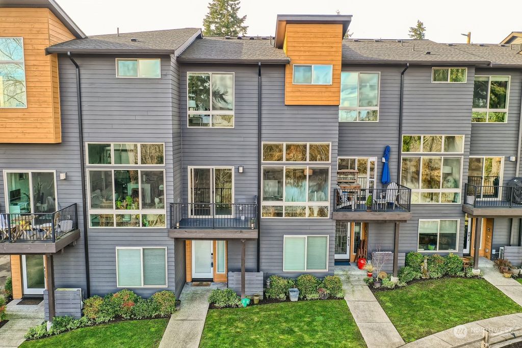 Photo of 18256 73rd Avenue NE #105, Kenmore, WA 98028 (MLS # 2030084)