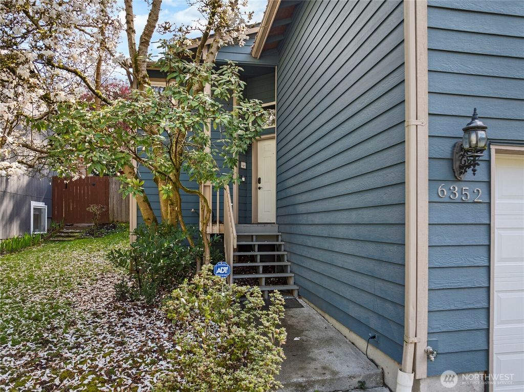 Photo of 6352 24th Avenue SW, Seattle, WA 98106 (MLS # 2501138)