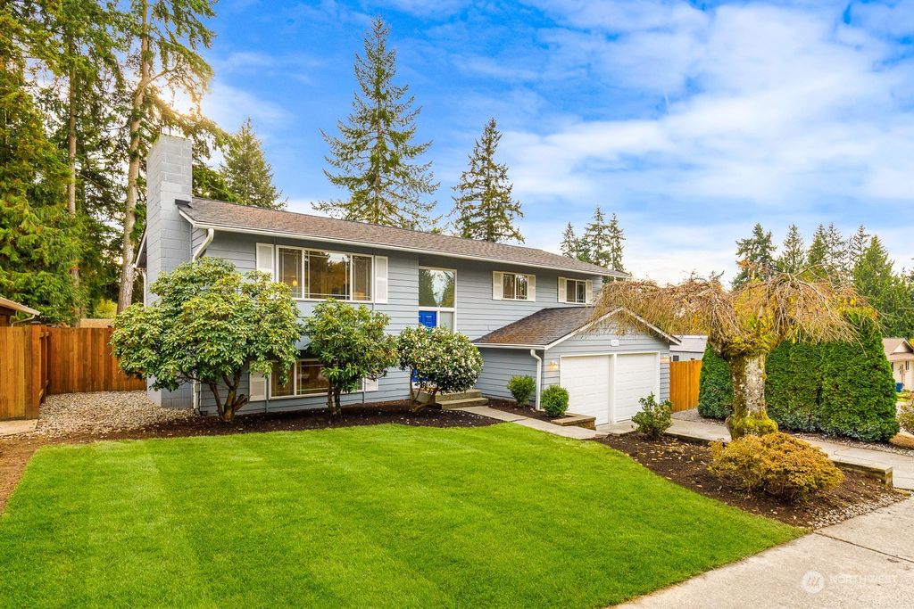 Photo of 11903 NE 151st Place, Kirkland, WA 98034 (MLS # 2180532)