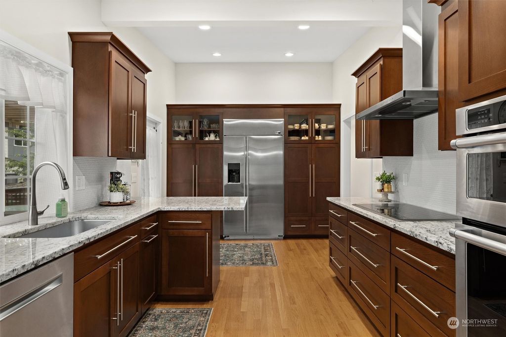 listing image 9362922773333788820