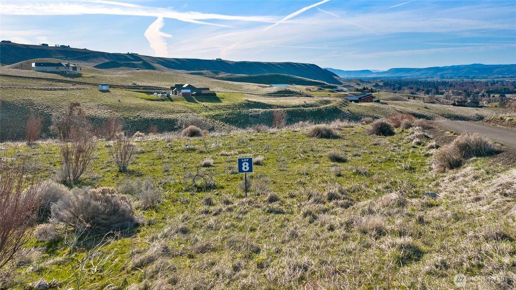 Photo of 8 Deer Valley Drive, Ellensburg, WA 98926 (MLS # 2497041)