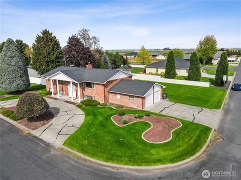 Photo of 1665 E Fern Street, Othello, WA 99344 (MLS # 2509020)