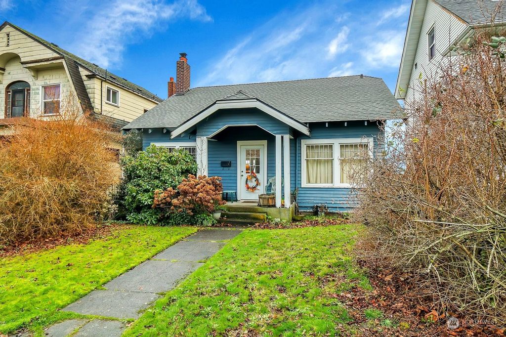 Photo of 2416 Rucker Avenue, Everett, WA 98201 (MLS # 2318699)
