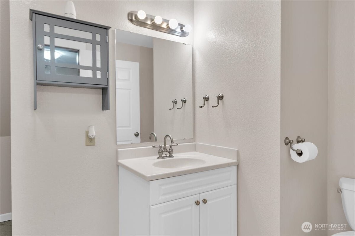 5706 99th Street Ct E