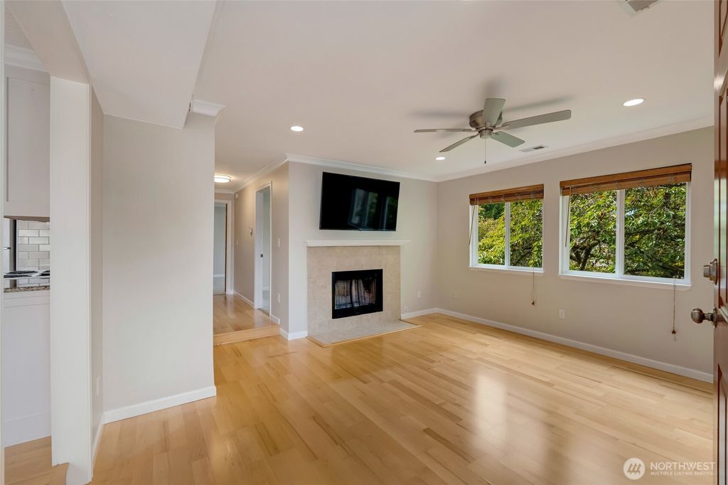 Photo of 12712 NE 120th Street #G8, Kirkland, WA 98034 (MLS # 2440104)