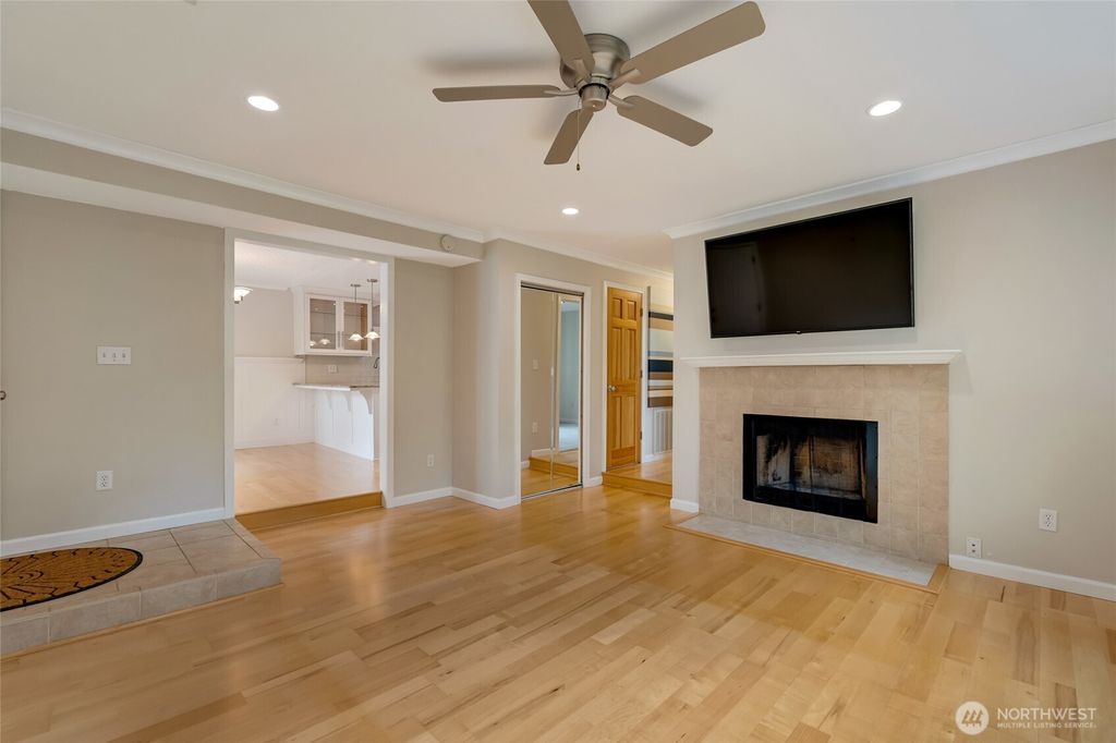 Photo of 12712 NE 120th Street #G8, Kirkland, WA 98034 (MLS # 2440104)