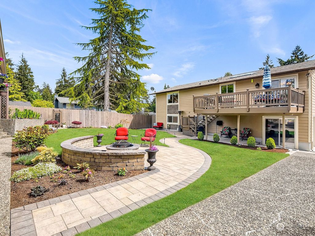 Photo of 9036 NE 136th Street, Kirkland, WA 98034 (MLS # 2007788)