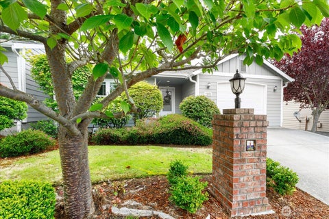 Photo of 195 NW 12th Court, Oak Harbor, WA 98277 (MLS # 2561883)