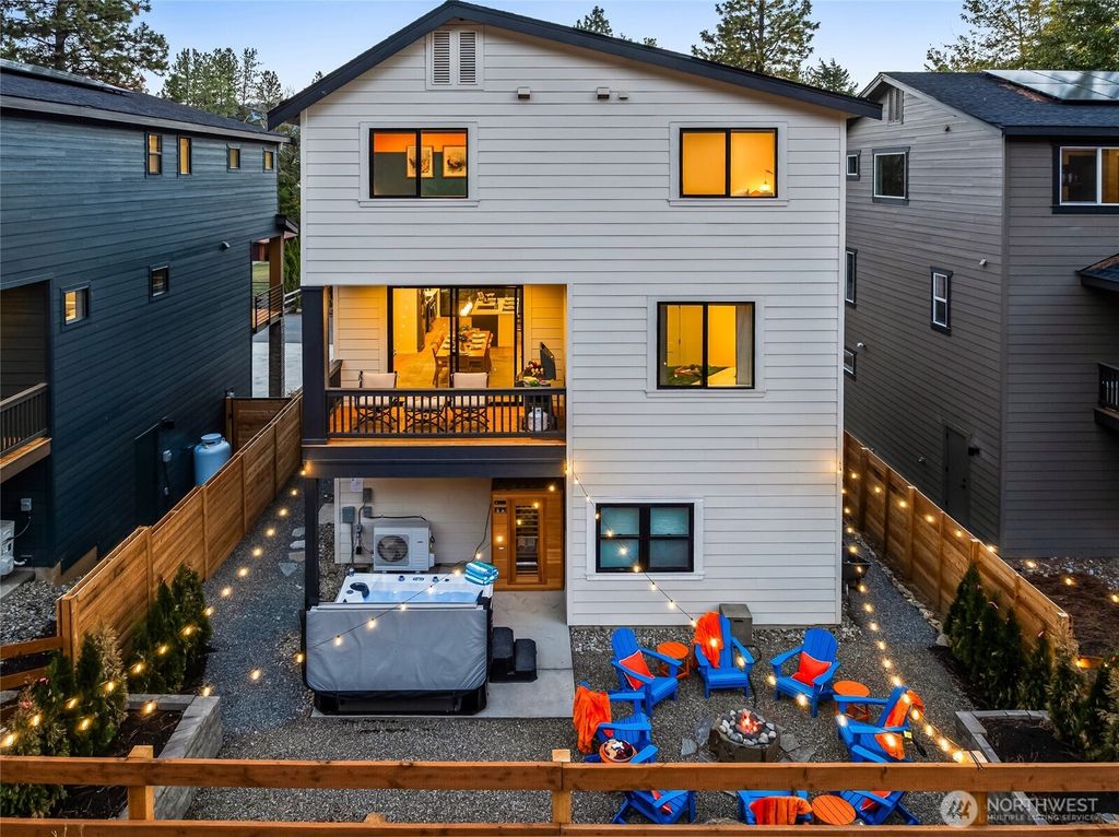 Photo of 408 W 6th Street #4, Cle Elum, WA 98922 (MLS # 2512483)