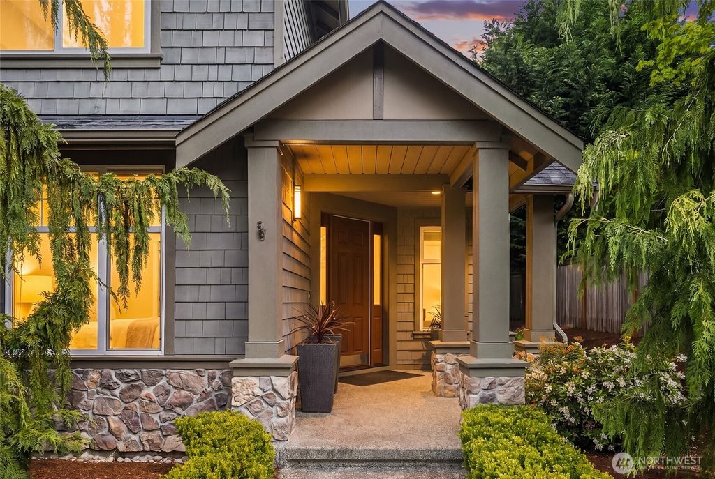 Photo of 16568 NE 119th Way, Redmond, WA 98052 (MLS # 2512521)