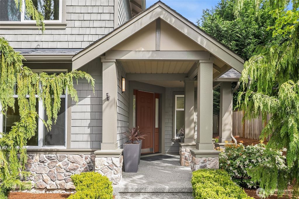 Photo of 16568 NE 119th Way, Redmond, WA 98052 (MLS # 2512521)