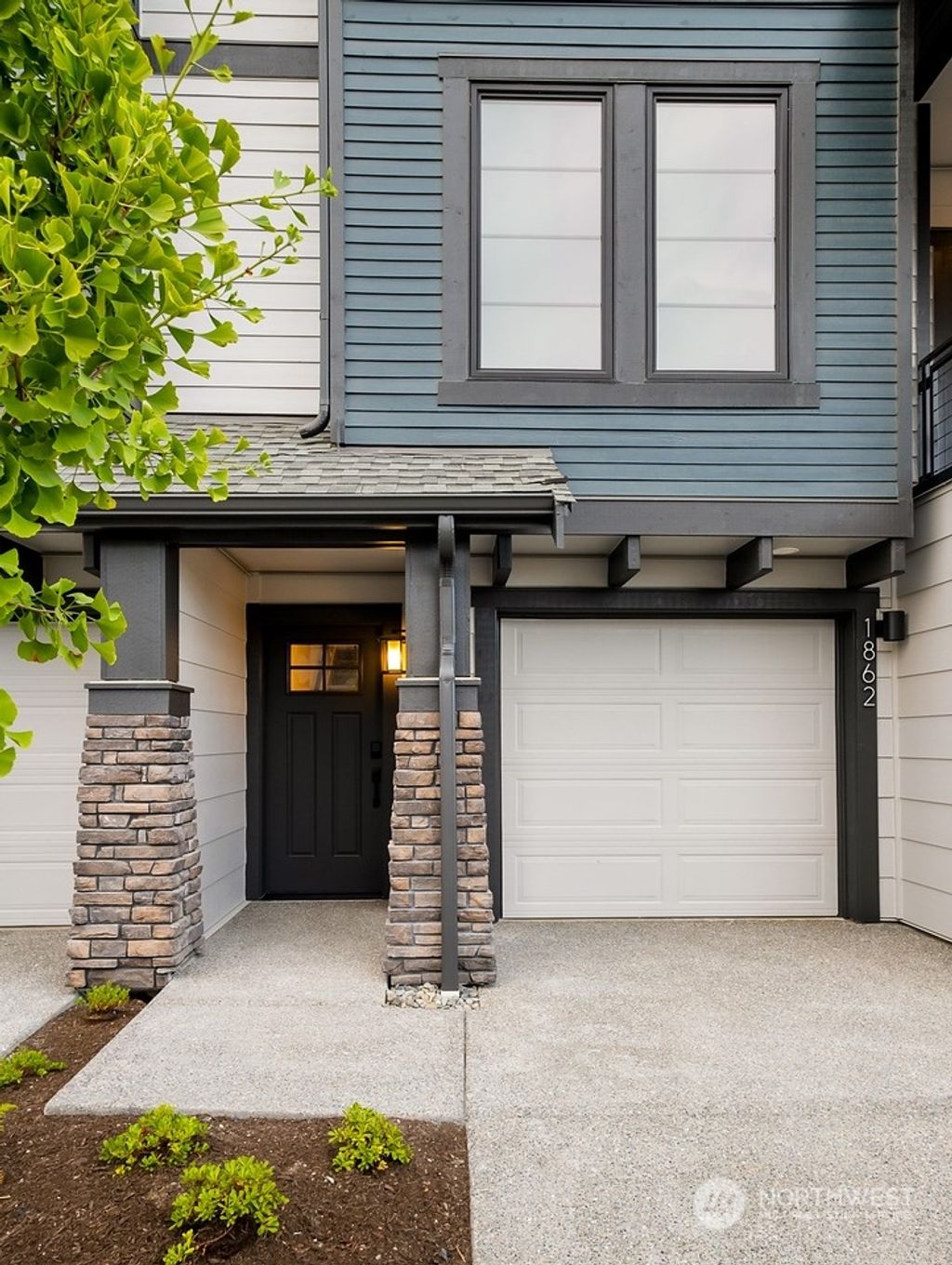 Photo of 1218 Boulder Way SE #605, North Bend, WA 98045 (MLS # 2198362)