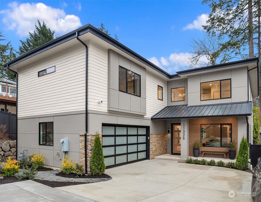 Photo of 11326 113th Place NE, Kirkland, WA 98033 (MLS # 2308282)