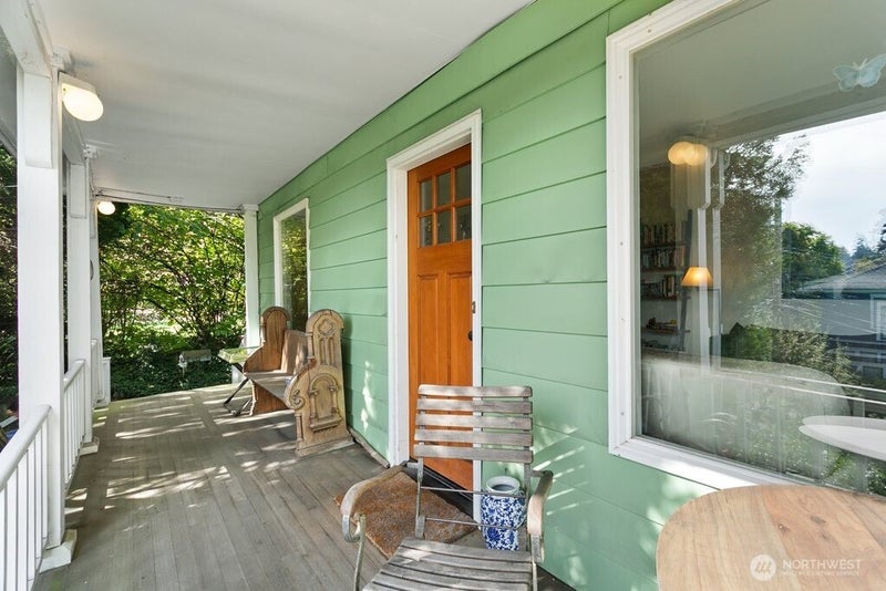 2112 NE 55th Street