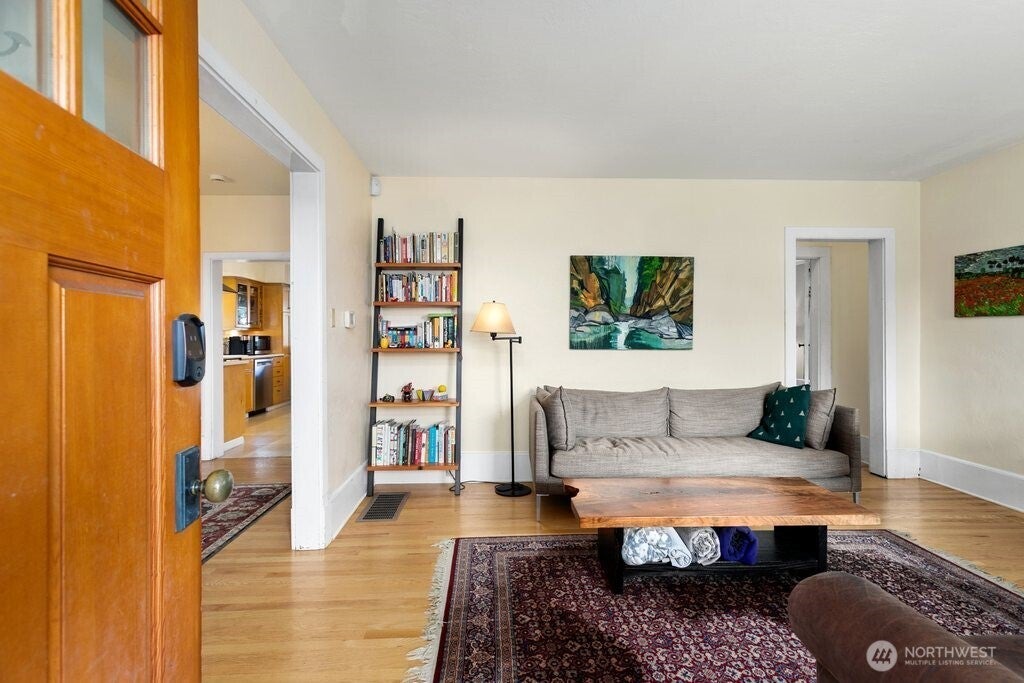 Photo of 2112 NE 55th Street, Seattle, WA 98105 (MLS # 2588282)