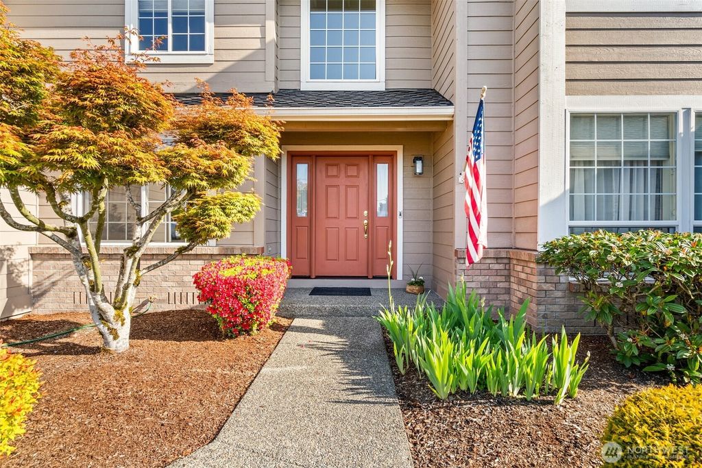 Photo of 34802 8TH Place SW, Federal Way, WA 98023 (MLS # 2357129)