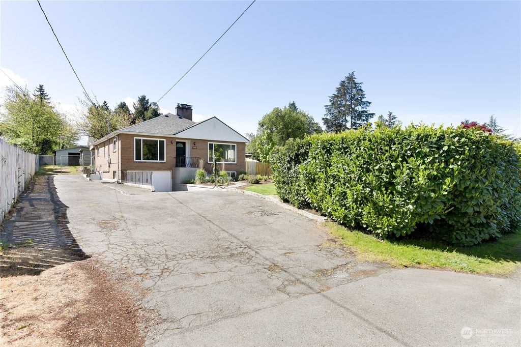 Photo of 3545 S 198th Street, SeaTac, WA 98188 (MLS # 2227062)