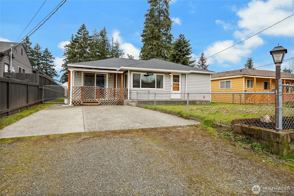Photo of 10628 20th Avenue S, Tacoma, WA 98444 (MLS # 2483451)